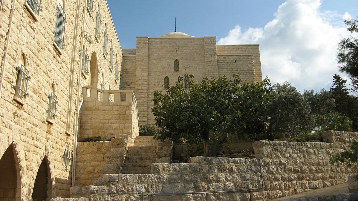 1200px-notre-dame_du_mont-carmel_6 Israel.jpg