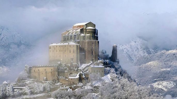 Sacra-Di-San-Michele  Italia.jpg